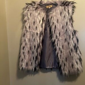 Piko 1988 Faux Fur Vest in Soft Gray